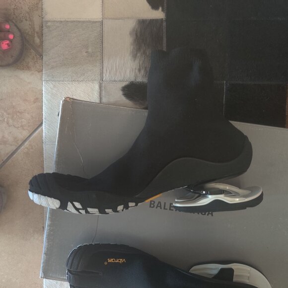 Balenciaga Vibram five finger  boots size 44 (11 M 13 W  New UNISEX - Picture 1 of 6